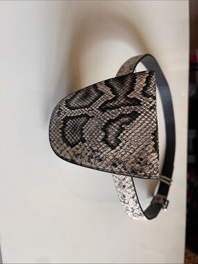 Snakeskin Belt Bag - Neutral Tones